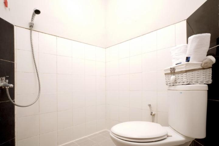 Dparagon Upn Maguwo Exterior foto
