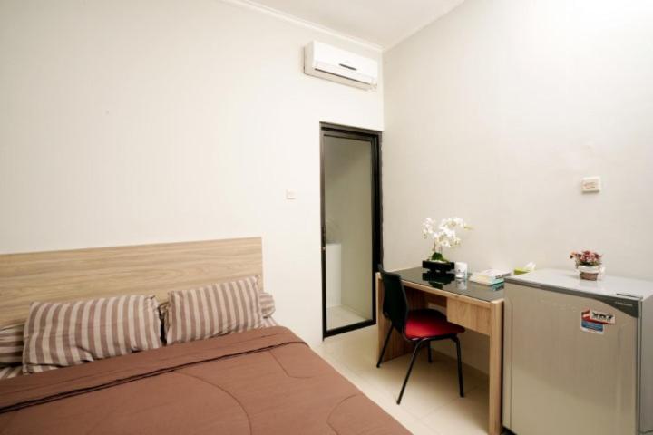 Dparagon Upn Maguwo Exterior foto